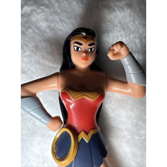 DC Justice League "WONDER WOMAN" Figure 4" 2017 BURGER KING 2017 - Picture 2 of 3